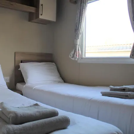 Holiday home Newquay Bay - Spacious - Sleeps 6 - Close To Porth Beach